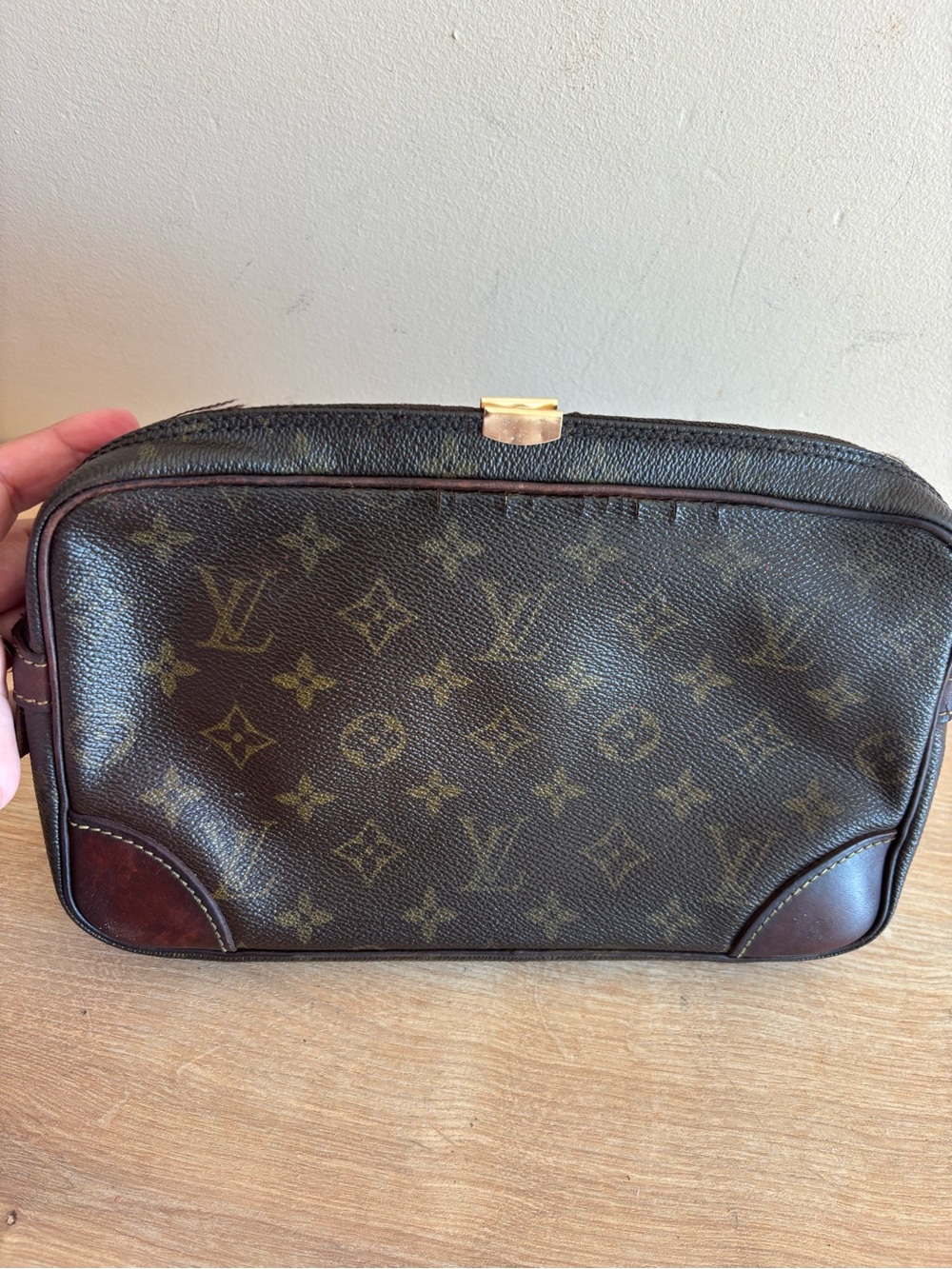 Authentic Louis Vuitton monogram clutch - Picture 4 of 8